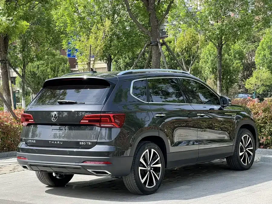 Volkswagen Tiguan (Tharu) Tuyue 2022 280TSI 2WD Luxury Edition 2023 — миниатюра 2