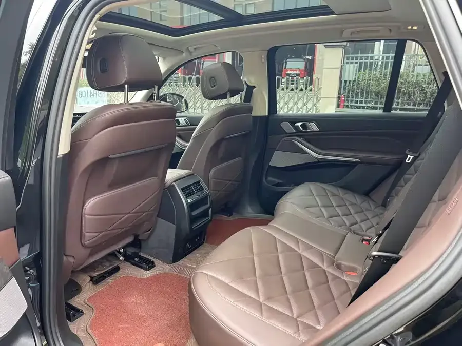 BMW X5 2023 xDrive 30Li Exclusive M Sport Package 2023 — миниатюра 3