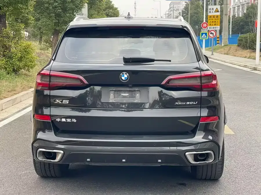 BMW X5 2023 xDrive 30Li Exclusive M Sport Package 2023 — миниатюра 5