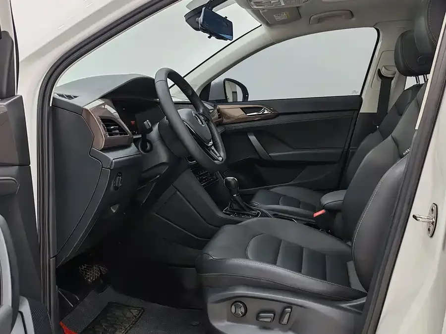Volkswagen Tiguan (Tharu) Tuyue 2022 280TSI 2WD Comfort Edition 2022 — миниатюра 4
