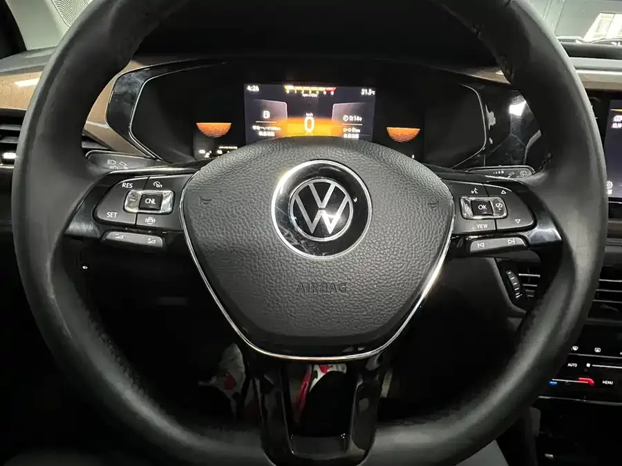 Volkswagen Tiguan (Tharu) Tuyue 2022 280TSI 2WD Luxury Edition 2022 — миниатюра 4