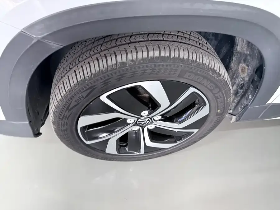 Volkswagen Tiguan (Tharu) Tuyue 2023 300TSI 2WD Full Moon Edition 2023 — миниатюра 2