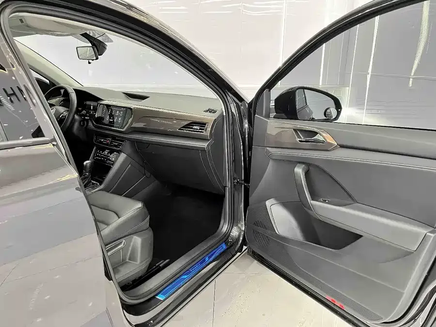 Volkswagen Tiguan (Tharu) Tuyue 2022 280TSI 2WD Luxury Edition 2022 — миниатюра 5
