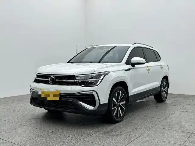 Volkswagen Tiguan (Tharu) 2023 Tuyue 300TSI 2WD Bright Moon Edition 2024 — фото 1, купить с доставкой в Москву
