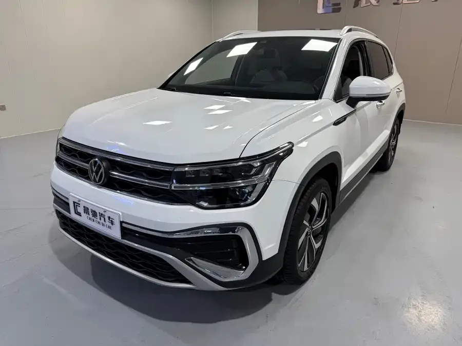 Volkswagen Tiguan (Tharu) Tuyue 2023 300TSI 2WD Full Moon Edition 2023 — фото 1, купить с доставкой в Москву