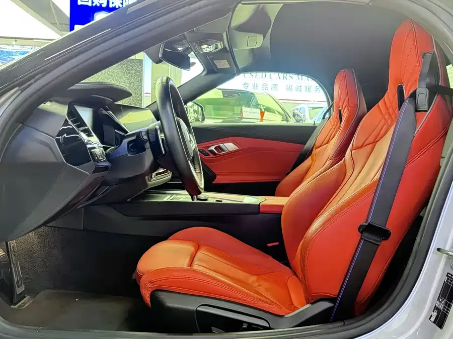BMW Z4 2022 M40i M Sports Performance Edition 2022 — миниатюра 2