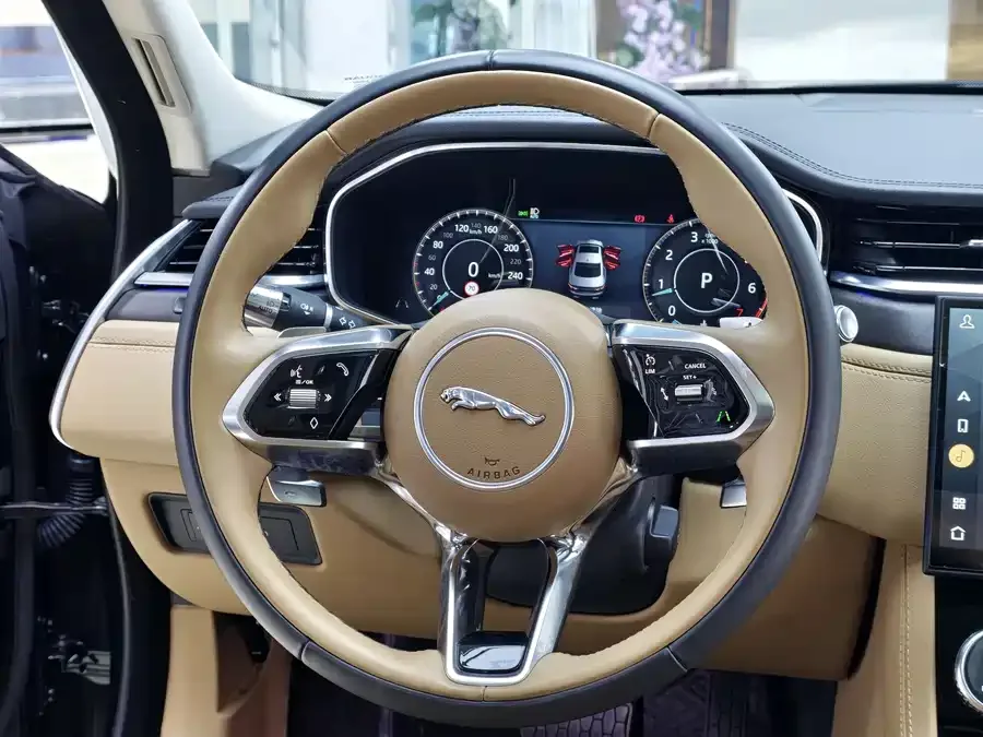 Jaguar XFL 2022 XFL 2.0T P250 2WD Exclusive Luxury Edition 2022 — миниатюра 2