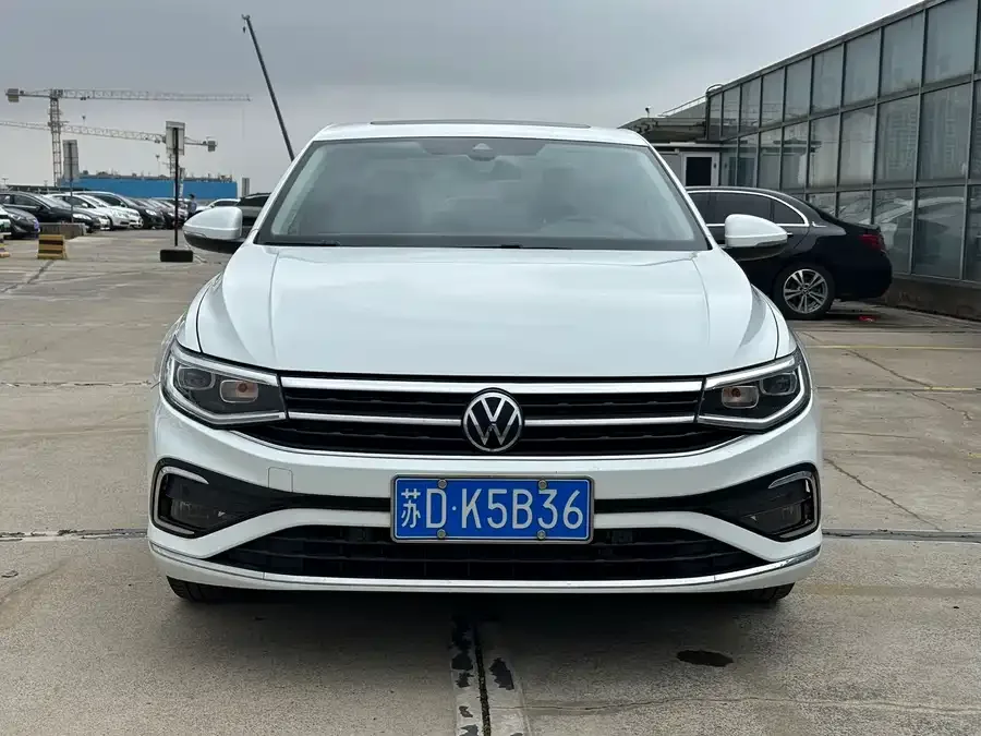 Volkswagen Bora Bora 2023 280TSI DSG Premium Edition 2022 — фото 1, купить с доставкой в Москву
