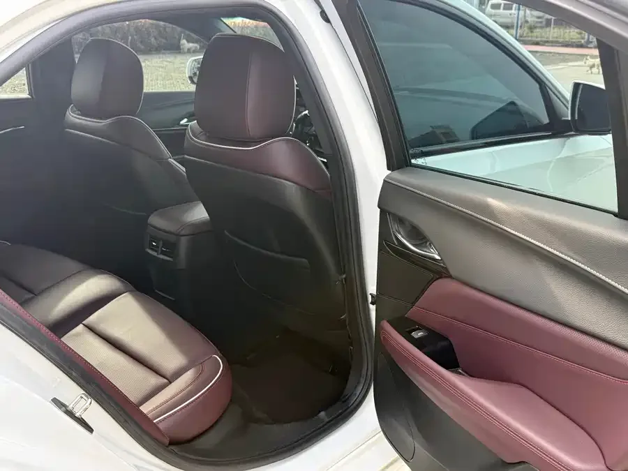 Cadillac CT4 2022 28T Premium Model 2023 — миниатюра 4
