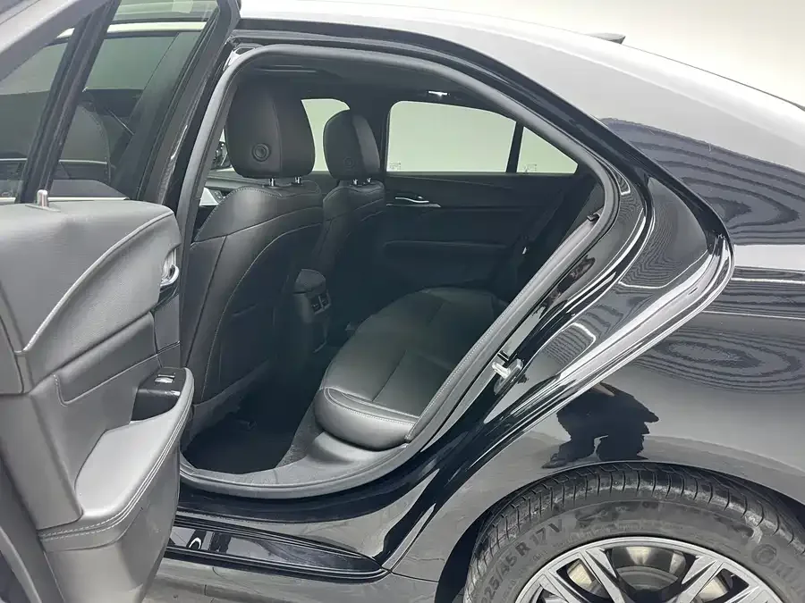 Cadillac CT4 2022 28T luxury model 2023 — миниатюра 5
