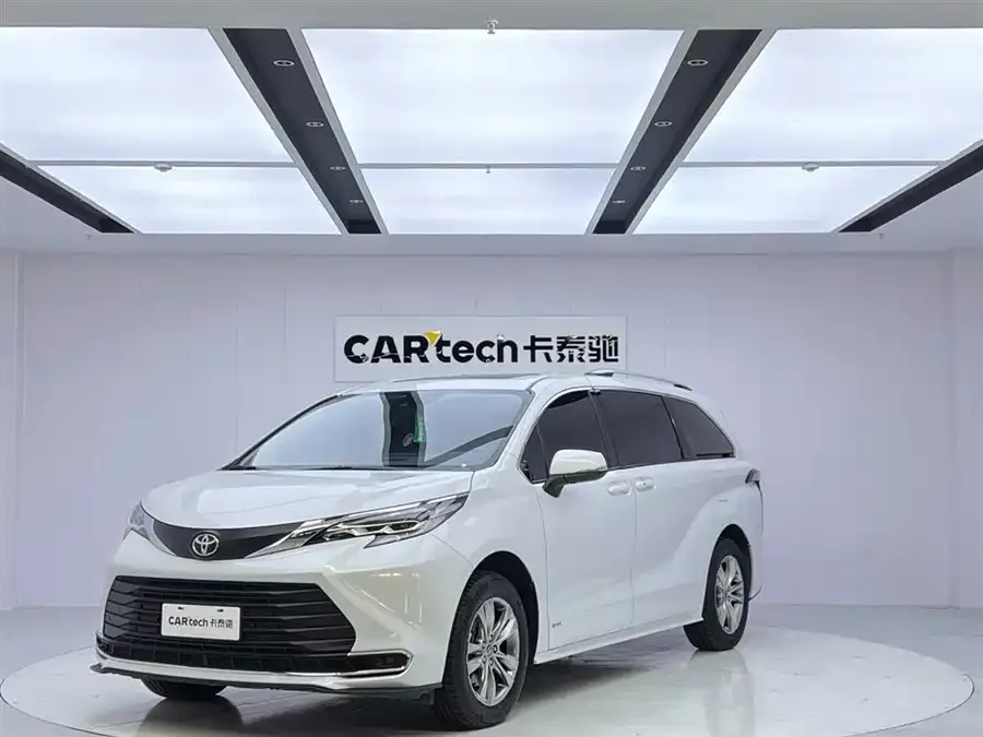 Toyota Sienna 2024