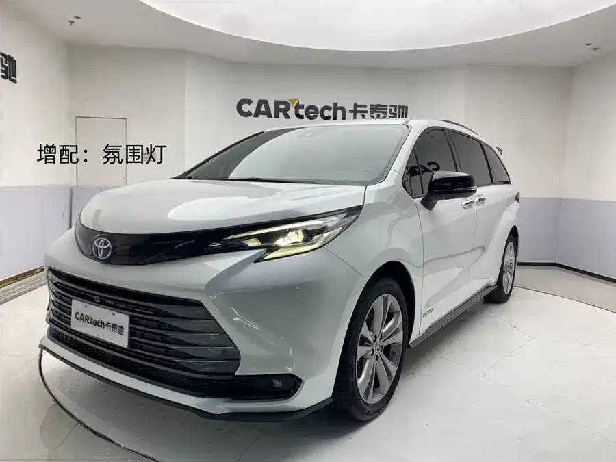 Toyota Sienna 2024
