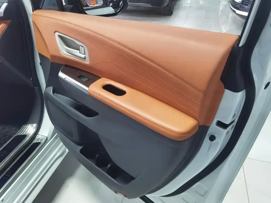 Toyota Sienna SIENNA 2023 2.5L Hybrid Comfort Edition 2023 — миниатюра 5