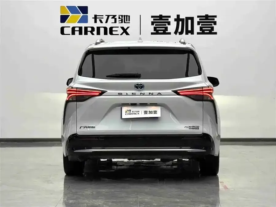 Toyota Sienna SIENNA 2023 2.5L Hybrid Platinum Edition 2024 — миниатюра 5