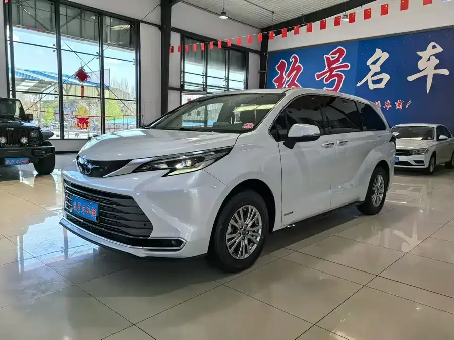 Toyota Sienna 2022
