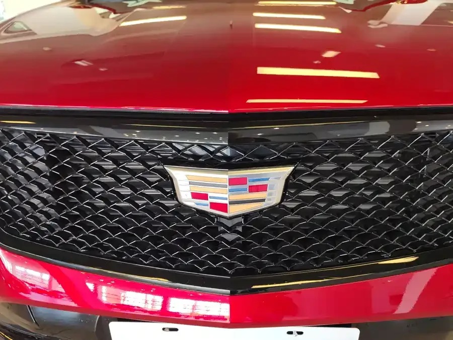 Cadillac XT4 2024 28T 4WD Luxury Edition 2023 — миниатюра 2