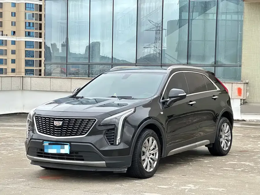 Cadillac XT4 2022 28T two-wheel drive luxury model 2022 — фото 1, купить с доставкой в Москву