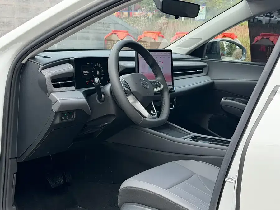 Volkswagen Lavida 2026 Volkswagen Lavida 1.5L Automatic Five Million Edition 2026 — миниатюра 4