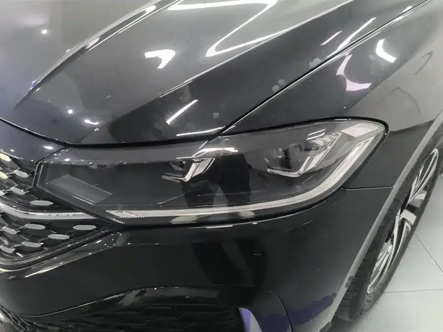 Volkswagen Lavida Lavida 2023 300TSI DSG Starry Sky Edition 2023 — миниатюра 2
