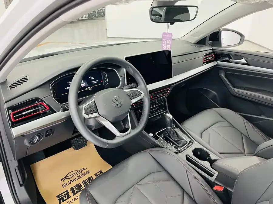 Volkswagen Lavida Lavida 2024 300TSI DSG Starry Sky Leading Edition 2025 — миниатюра 2