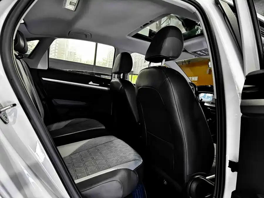 Volkswagen Lavida Lavida 2023 1.5L automatic full version 2023 — миниатюра 4