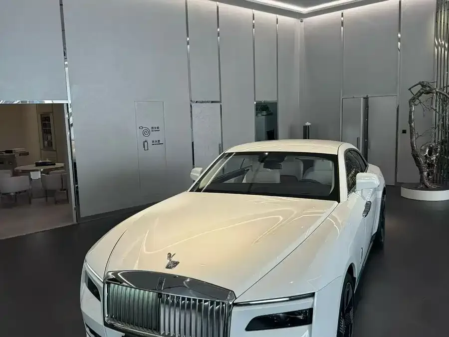 Rolls-Royce Shining 2025