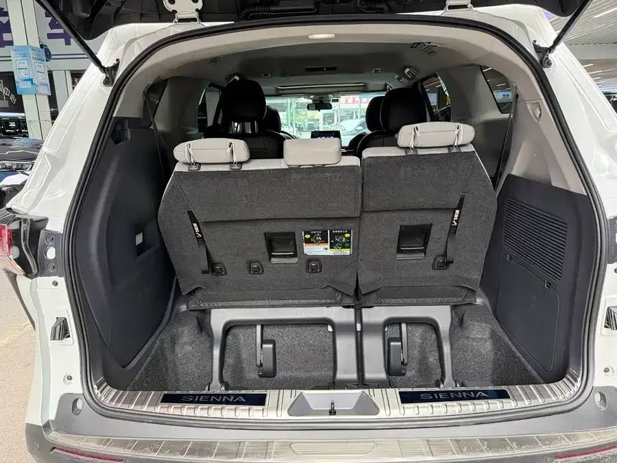 Toyota Sienna SIENNA 2024 2.5L Hybrid Comfort Edition 2024 — миниатюра 5