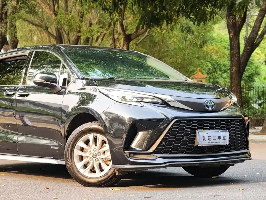 Toyota Granvia Grevia 2024 2.5L Hybrid Luxury Edition 2024 — миниатюра 5