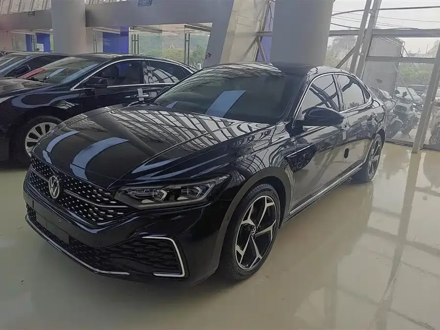 Volkswagen Passat 2024