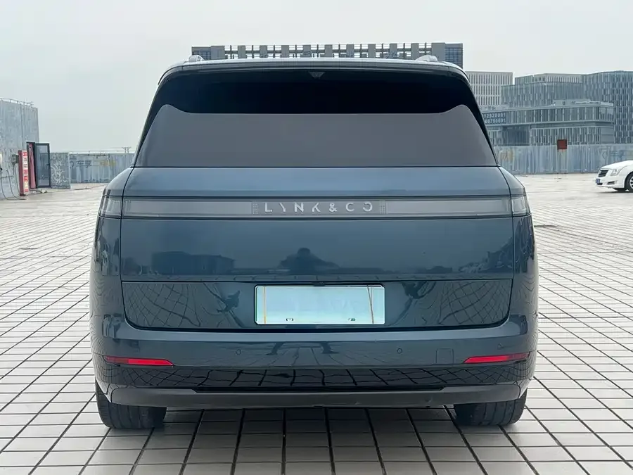 Lynk & Co 900 Lynk & Co 900 2025 2.0T Ultra 6-seater 2025 — миниатюра 2