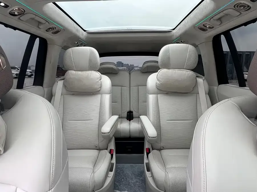 Lynk & Co 900 Lynk & Co 900 2025 2.0T Ultra 6-seater 2025 — миниатюра 3