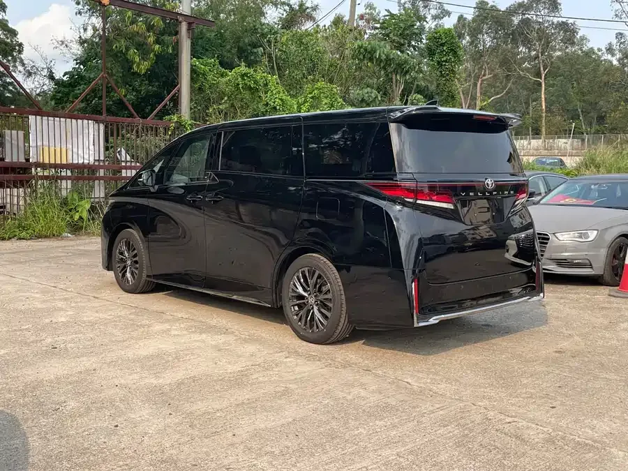 Toyota Crown Vellfire Vellfire 2025 Crown Hybrid 2.5L Ink Gold Executive Edition 2025 — миниатюра 2