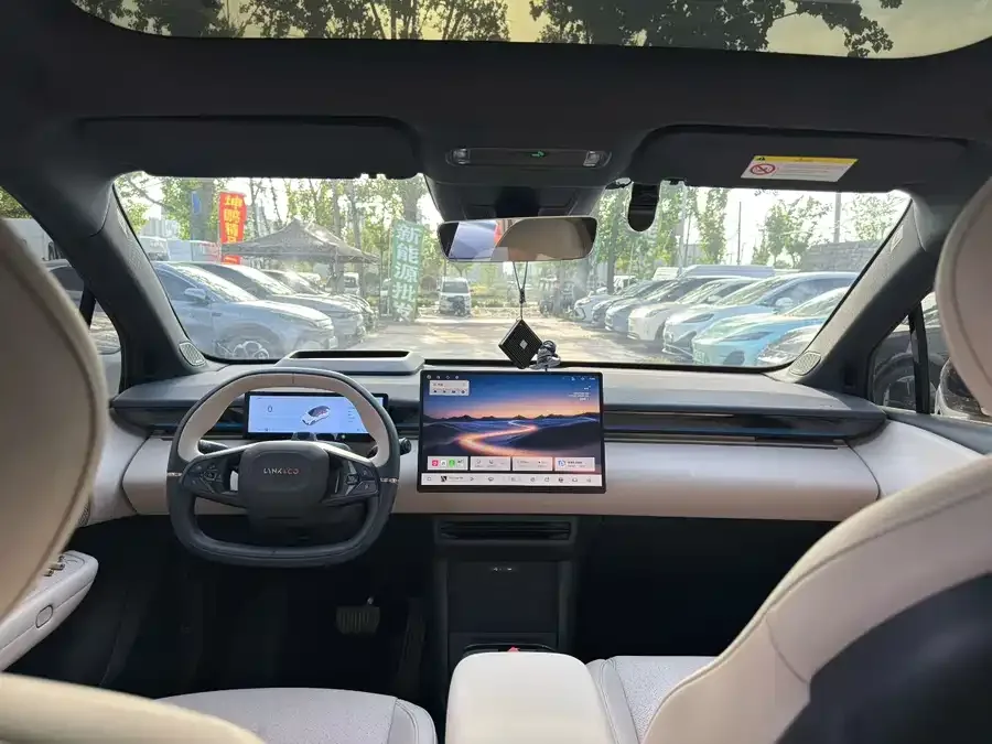 Lynk & Co Z20 Lynk & Co Z20 2025 530km RWD Max 2024 — миниатюра 2