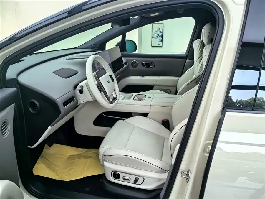 Li Auto i6 Li Auto i6 2025 AWD Standard Edition 2025 — миниатюра 2