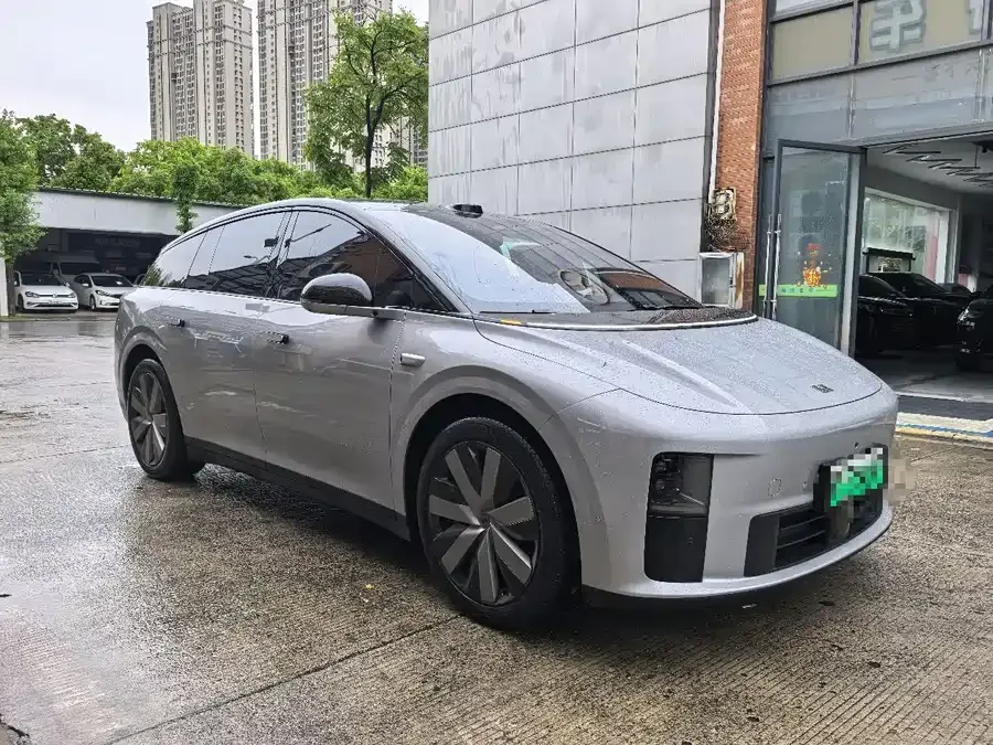 Li Auto i6 Li Auto i6 2025 AWD Standard Edition 2026 — миниатюра 4
