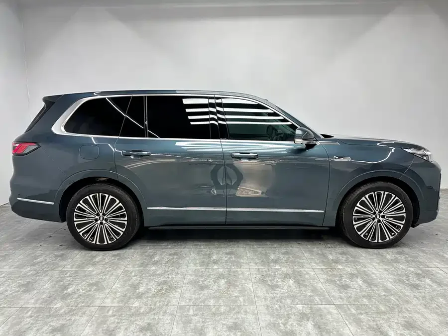 Geely Galaxy M9 Galaxy M9 2025 210km/h AWD Navigator Edition 2025 — миниатюра 3