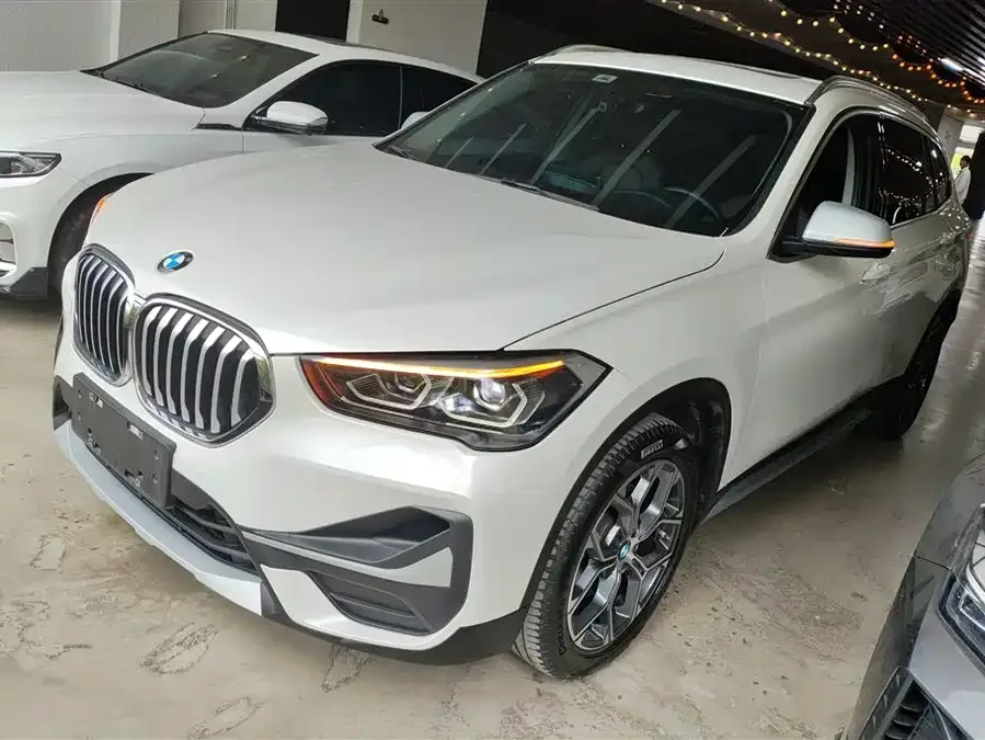 BMW X1 2022 sDrive20Li Fashion Edition 2023 — фото 1, купить с доставкой в Москву