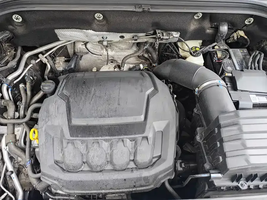 Volkswagen Teramont 2022 Touron 380TSI 4WD Luxury Edition 2023 — миниатюра 3