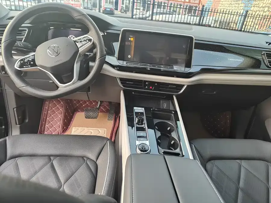 Volkswagen Teramont Touron 2024 530 V6 four-wheel drive luxury version 2024 — миниатюра 5
