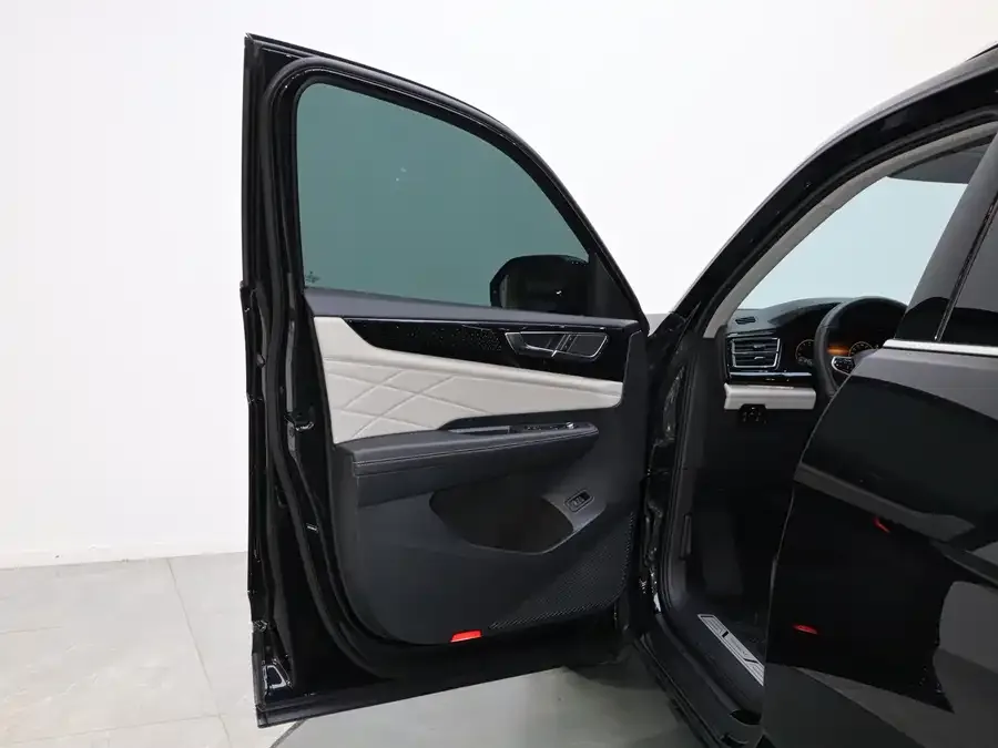 Volkswagen Teramont 2024 Touron 380TSI 4WD Luxury Edition 2024 — миниатюра 4