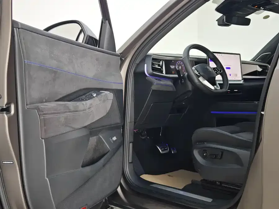 Volkswagen Teramont 2025 Touron Pro 450TSI 4WD Summit Edition 2025 — миниатюра 4