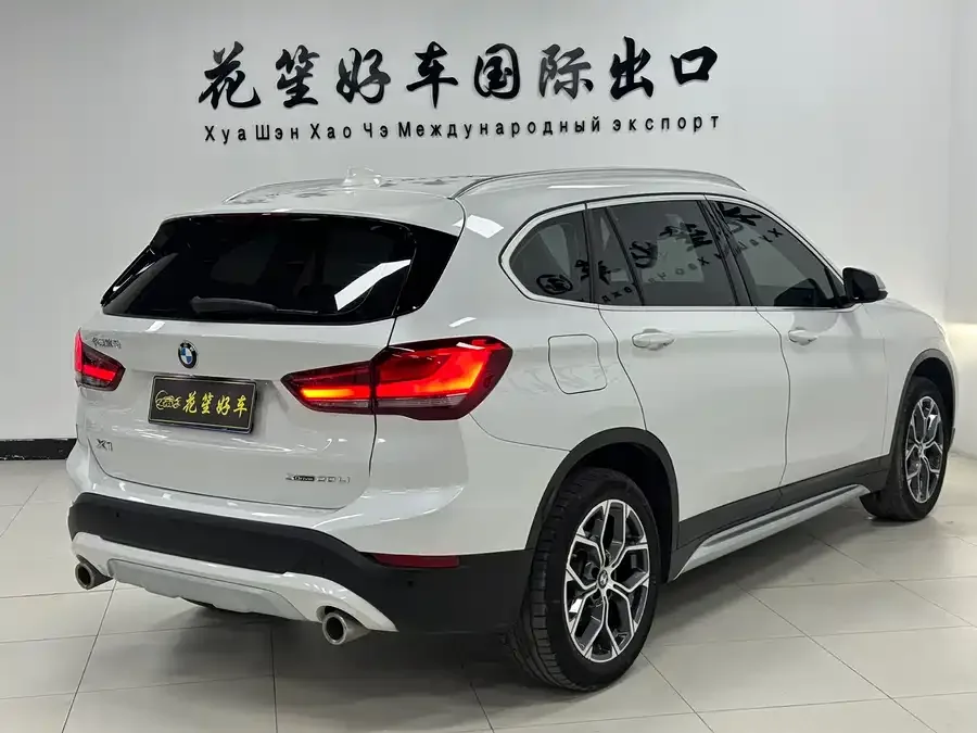 BMW X1 2022 sDrive20Li Exclusive Model 2022 — миниатюра 2