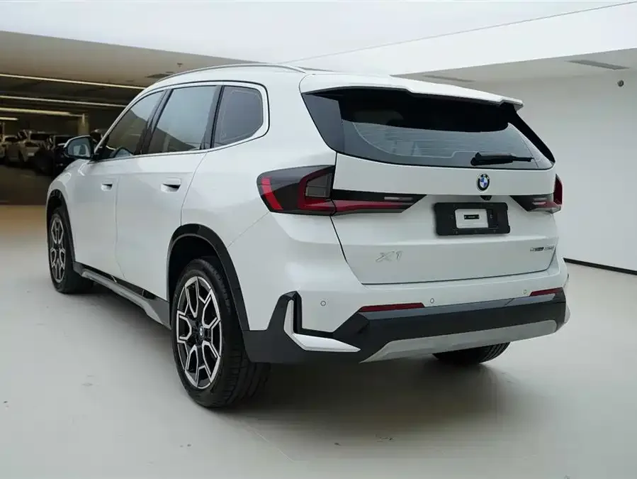 BMW X1 2025 sDrive25Li X Design Package 2025 — миниатюра 2