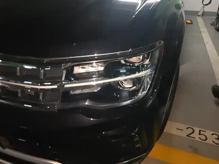 Volkswagen Teramont 2022 Touron 380TSI 4WD Luxury Edition 2022 — миниатюра 5