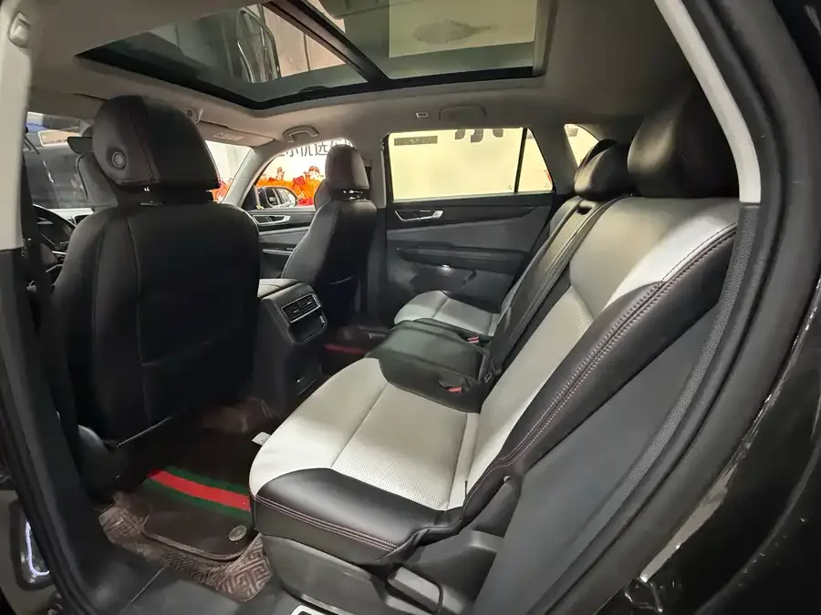 Volkswagen Teramont 2022 Touron Touron X 380TSI 4WD Luxury Edition 2022 — миниатюра 3