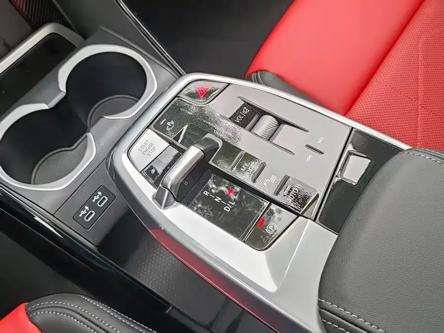 BMW X1 2023 sDrive25Li M Sport Package 2024 — миниатюра 3