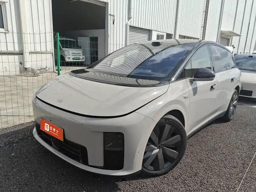 Li Ideal i8 2025