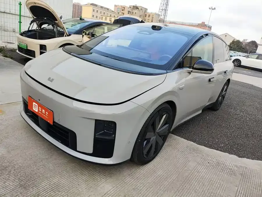 Li Ideal i8 2025