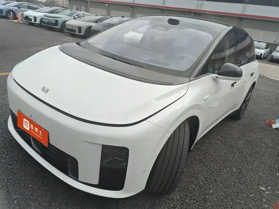 Li Ideal i8 2025