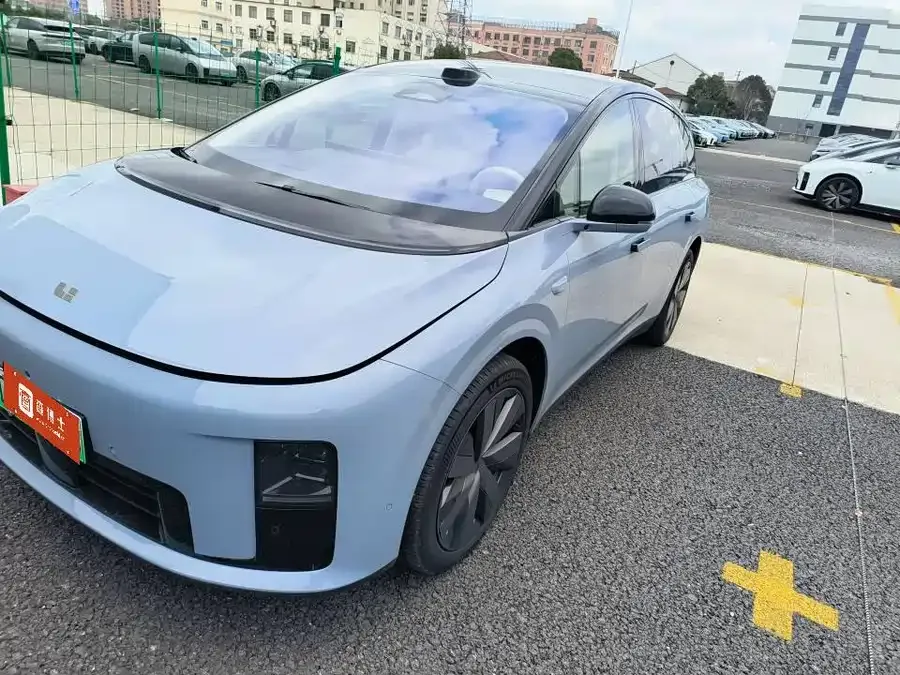 Li Ideal i8 2025